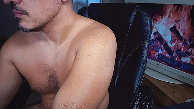 Snapshot of officeman7 chatting on January 2025 06:59:01 PM officeman7 online show from January 2025 06:59:01 PM