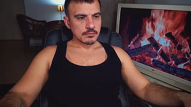 Snapshot of officeman7 chatting on January 2025 04:36:01 PM officeman7 online show from January 2025 04:36:01 PM