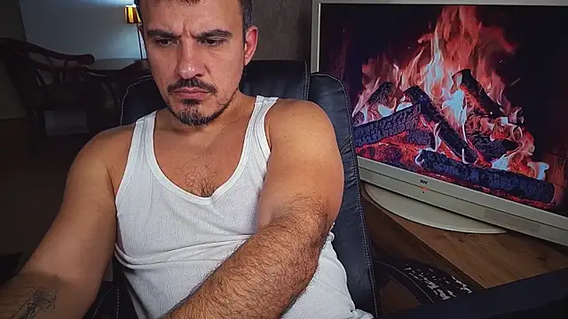 Snapshot of officeman7 chatting on February 2025 04:32:02 PM officeman7 online show from February 2025 04:32:02 PM