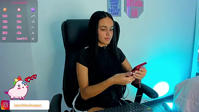 ChloeHarper  online show from December 2024 03:10:01 PM