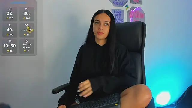 ChloeHarper  online show from December 2024 12:12:01 PM