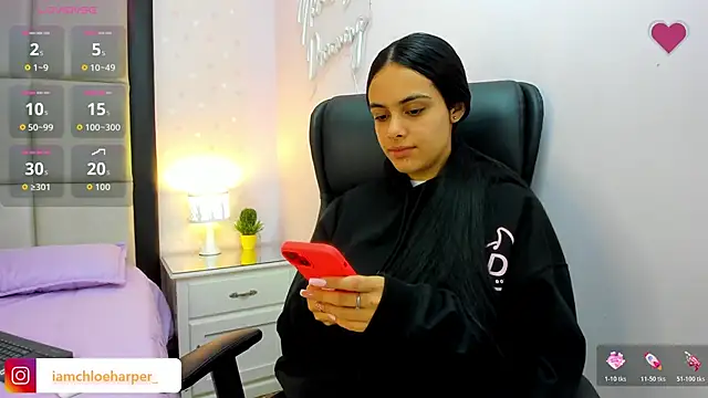 ChloeHarper  online show from November 2025 01:11:02 PM