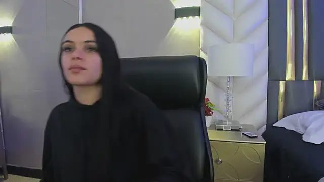 ChloeHarper  online show from March 2026 02:11:02 PM