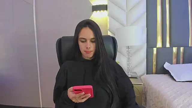 Snapshot of ChloeHarper_ chatting on April 2026 11:49:02 AM ChloeHarper online show from April 2026 11:49:02 AM