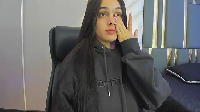 Snapshot of ChloeHarper_ chatting on May 2026 11:52:02 AM ChloeHarper online show from May 2026 11:52:02 AM