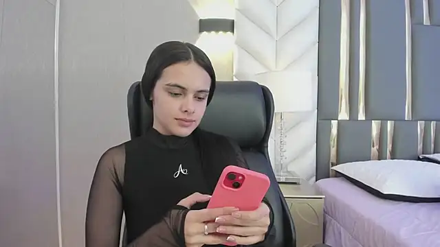 Snapshot of ChloeHarper_ chatting on May 2026 12:12:02 PM ChloeHarper online show from May 2026 12:12:02 PM
