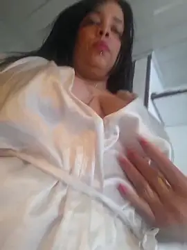 Pandorakarl online show from November 2025 08:30:02 PM