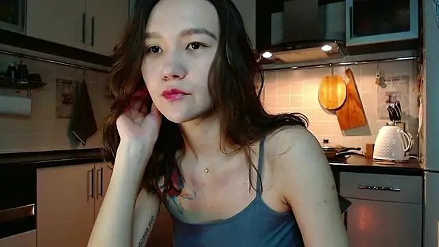 Kelly Yon online show from March 2025 08:53:01 PM