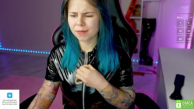 Latex Kitty online show from October 2025 03:44:02 PM