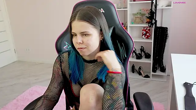 Latex Kitty online show from March 2026 10:41:01 AM