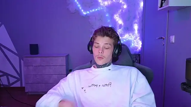 DENIS HERE online show from December 2024 05:43:02 PM