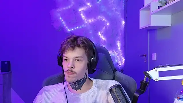 DENIS HERE online show from January 2025 02:31:02 PM