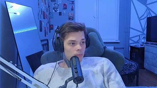 DENIS HERE online show from March 2025 08:31:02 PM