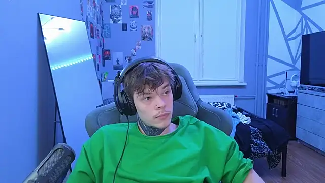 DENIS HERE online show from March 2025 06:55:01 PM