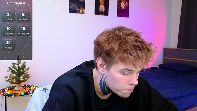 DENIS HERE online show from December 2025 06:38:02 PM