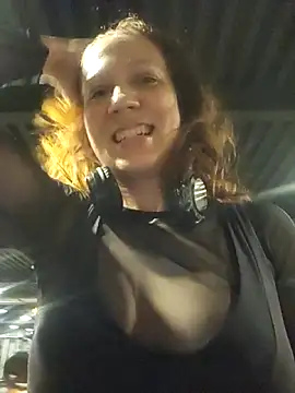 Exhibitionsplit online show from October 2025 09:27:01 PM