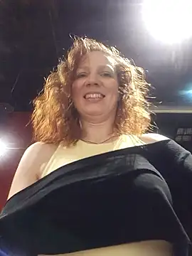 Exhibitionsplit online show from February 2026 10:44:01 PM