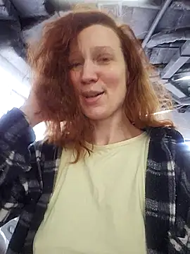 Exhibitionsplit online show from April 2026 12:01:01 PM