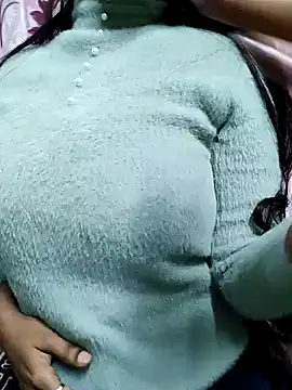 Snapshot of Shreya727 chatting on December 2024 07:22:01 PM Shreya727 online show from December 2024 07:22:01 PM