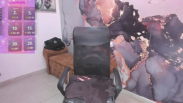 Snapshot of meliboobs_ chatting on February 2025 04:03:02 AM meliboobs online show from February 2025 04:03:02 AM