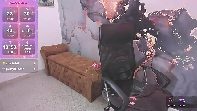 Snapshot of meliboobs_ chatting on February 2025 07:09:02 AM meliboobs online show from February 2025 07:09:02 AM