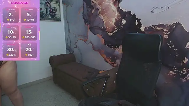 Snapshot of meliboobs_ chatting on September 2025 04:03:01 AM meliboobs online show from September 2025 04:03:01 AM