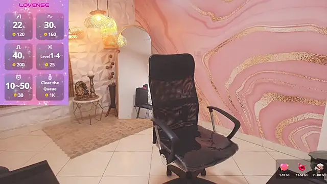 Snapshot of meliboobs_ chatting on October 2025 08:55:02 PM meliboobs online show from October 2025 08:55:02 PM