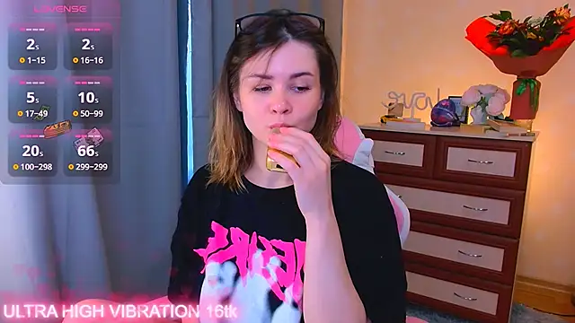 cutie mili online show from October 2025 08:42:02 AM