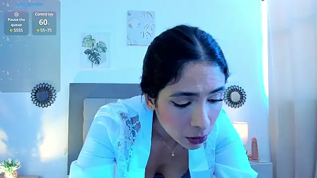 VeronikaOlsen online show from December 2024 03:56:02 PM