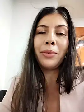 Snapshot of scarlett_moore chatting on January 2025 11:02:01 PM scarlett moore online show from January 2025 11:02:01 PM