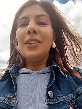 scarlett moore online show from October 2025 03:43:01 PM