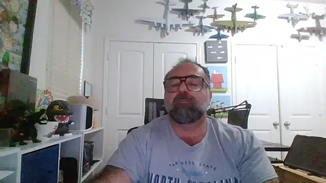 chainjulious online show from November 2025 03:00:02 PM