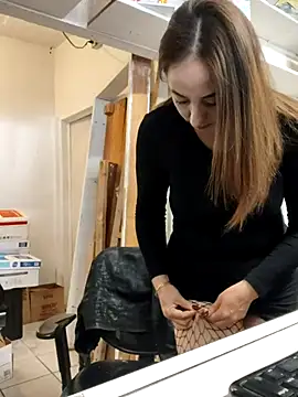 Mia Novikov online show from December 2025 05:41:02 PM