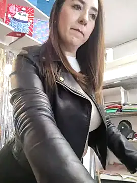 Mia Novikov online show from January 2026 06:23:01 PM