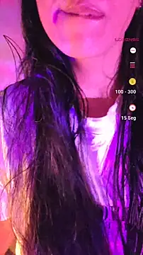 Snapshot of aloneathome chatting on May 2026 05:04:02 AM aloneathome online show from May 2026 05:04:02 AM