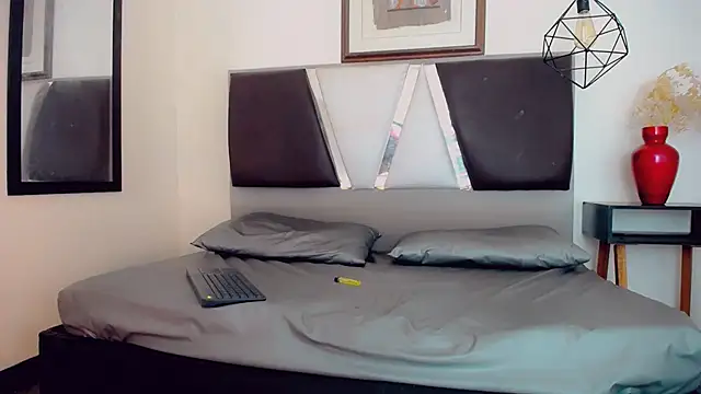 hilary rodriguez online show from January 2025 10:31:02 PM