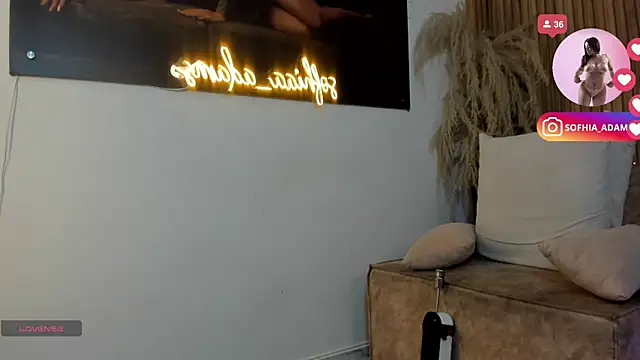 sofhiaa adaams online show from April 2026 08:14:01 PM