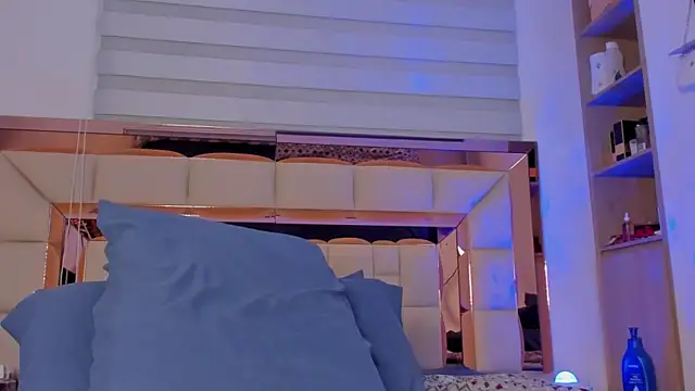 violetta-brown1 online show from March 2025 05:20:01 AM