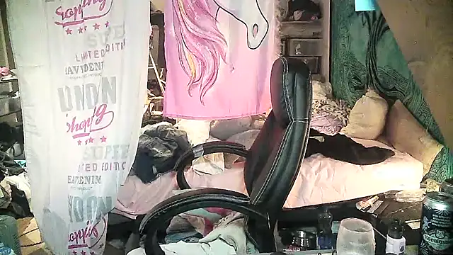 Ombeline1 online show from February 2025 06:56:02 PM