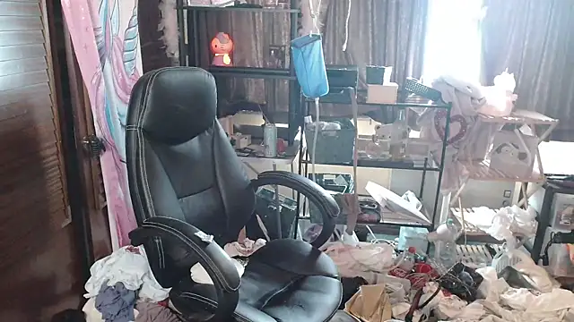 Ombeline1 online show from September 2025 01:02:02 PM