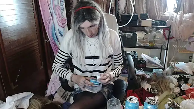 Ombeline1 online show from October 2025 02:07:01 PM