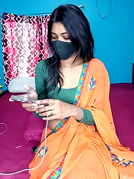 Snapshot of Triha_18 chatting on December 2024 05:07:02 AM Triha 18 online show from December 2024 05:07:02 AM