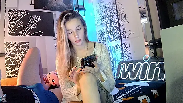 Snapshot of niki7377 chatting on December 2024 06:45:02 AM niki7377 online show from December 2024 06:45:02 AM