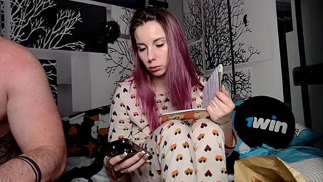 Snapshot of niki7377 chatting on February 2025 05:40:01 PM niki7377 online show from February 2025 05:40:01 PM