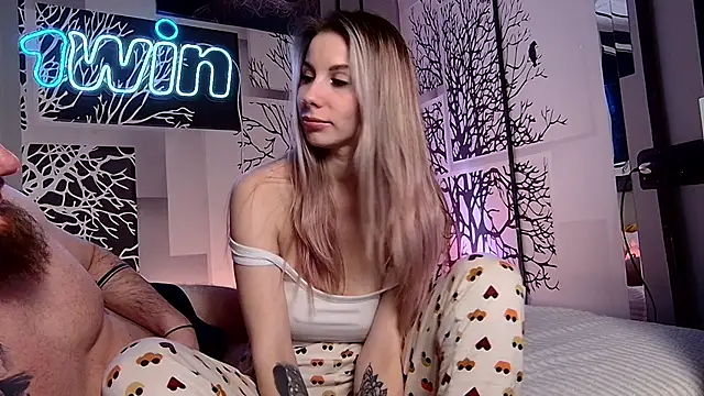 Snapshot of niki7377 chatting on March 2025 04:32:01 PM niki7377 online show from March 2025 04:32:01 PM