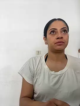 Snapshot of Juana19 chatting on October 2025 04:30:01 PM Juana19 online show from October 2025 04:30:01 PM