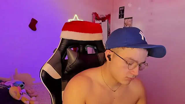 AustinSummerr online show from December 2024 01:24:01 PM