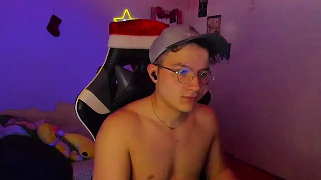 AustinSummerr online show from December 2024 12:33:01 PM