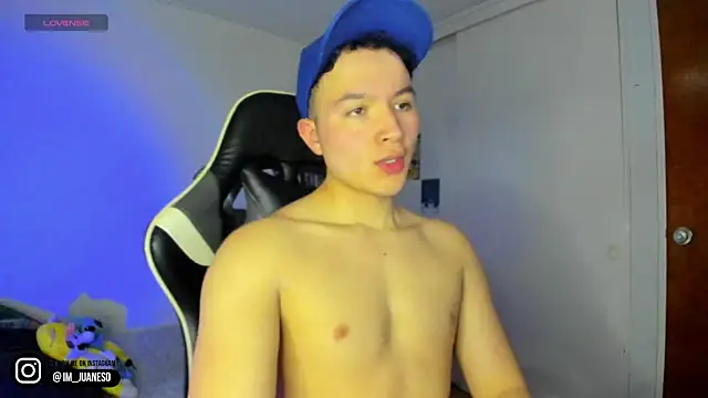AustinSummerr online show from January 2025 01:20:02 PM