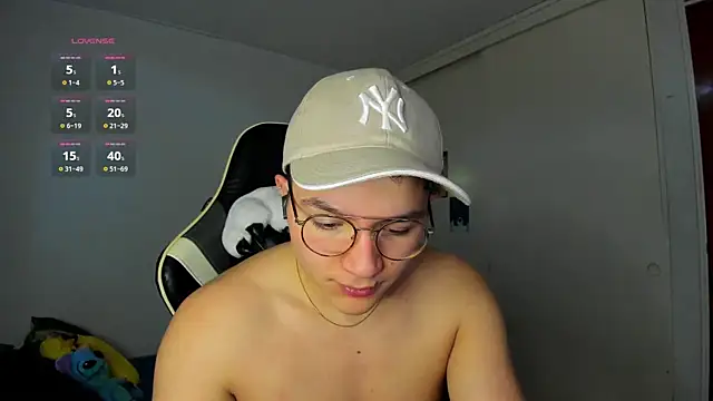 AustinSummerr online show from January 2025 12:57:02 PM
